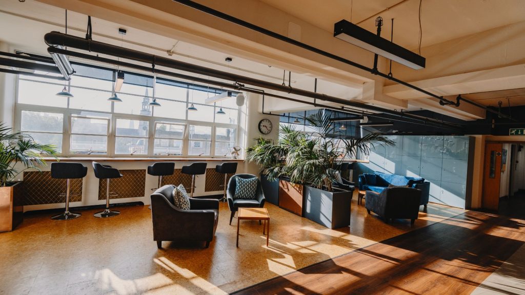 大型商業空間空調不是冷氣問題，而是營運風險管理的關鍵